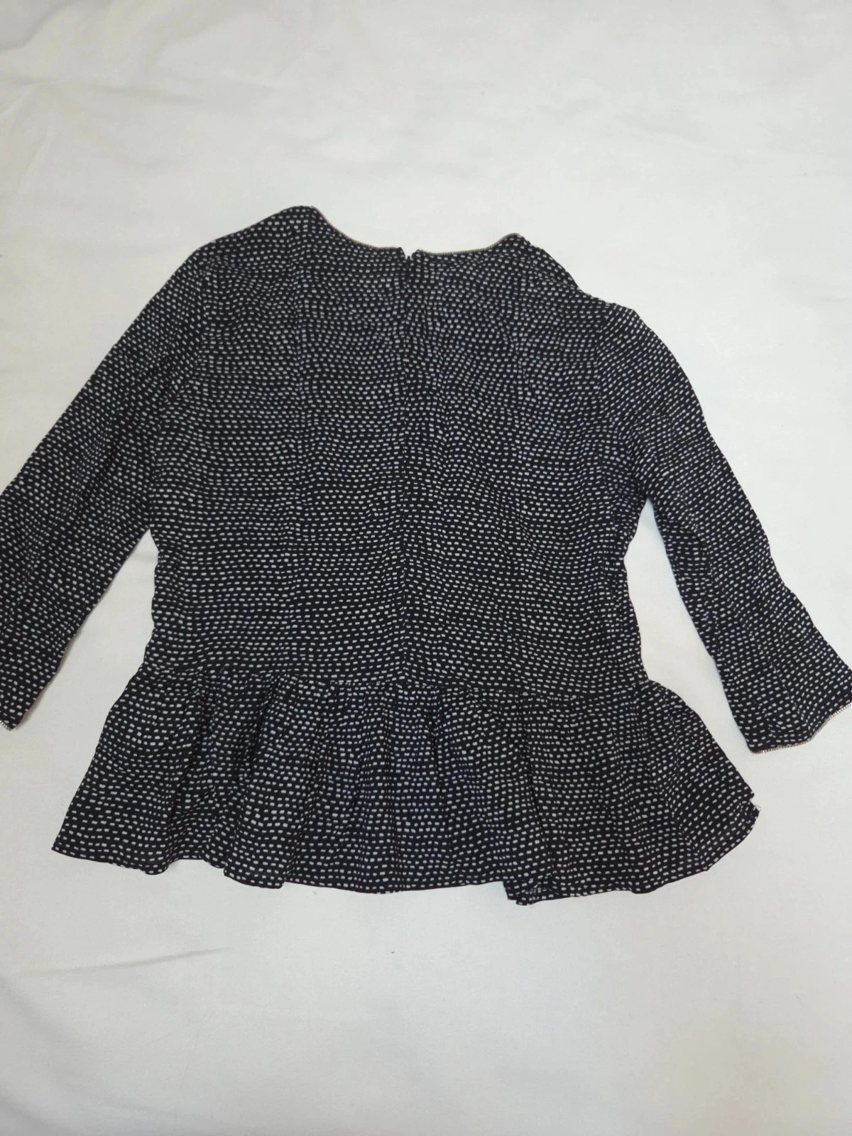 Blusa negra con volante estampado – Talla 1 🖤 – photo 4